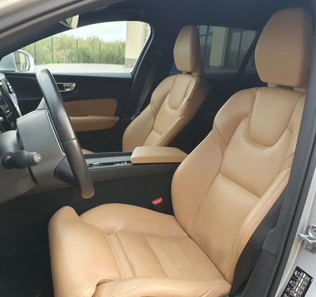 Volvo V60 cena 81795 przebieg: 221000, rok produkcji 2019 z Lublin małe 277